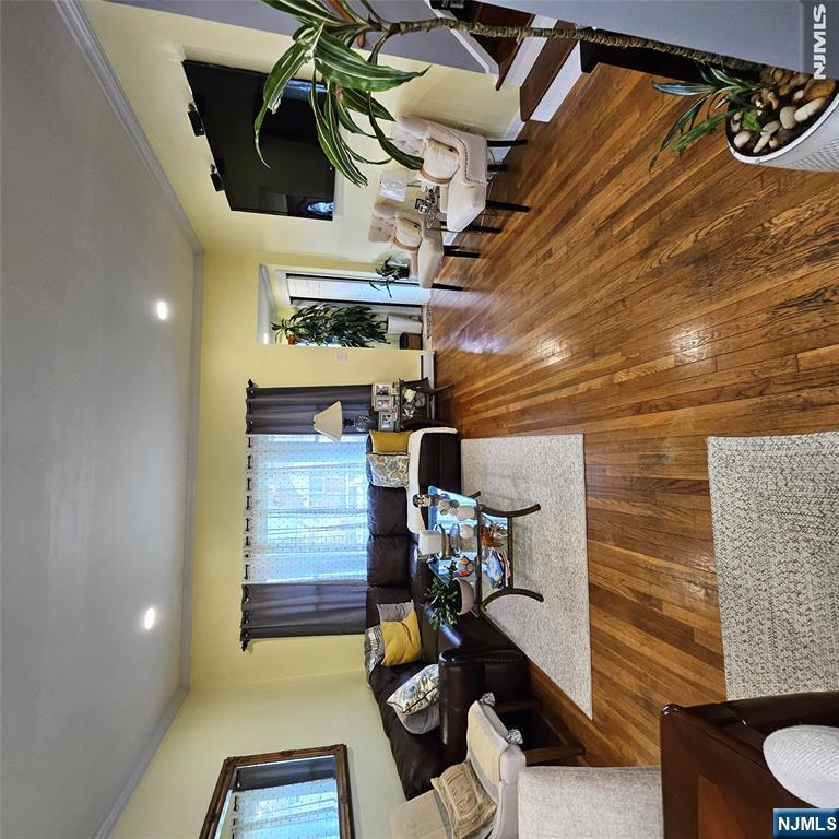 136 Isabelle Street Property Photo 8