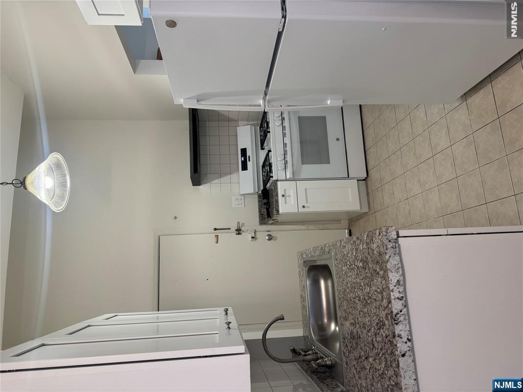 100 S Washington Avenue 1 Property Photo 2