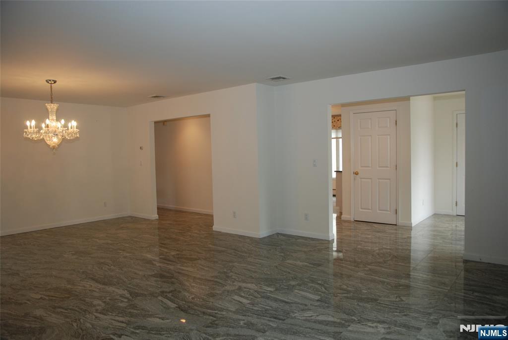 1604 John Street 1 Property Photo 8