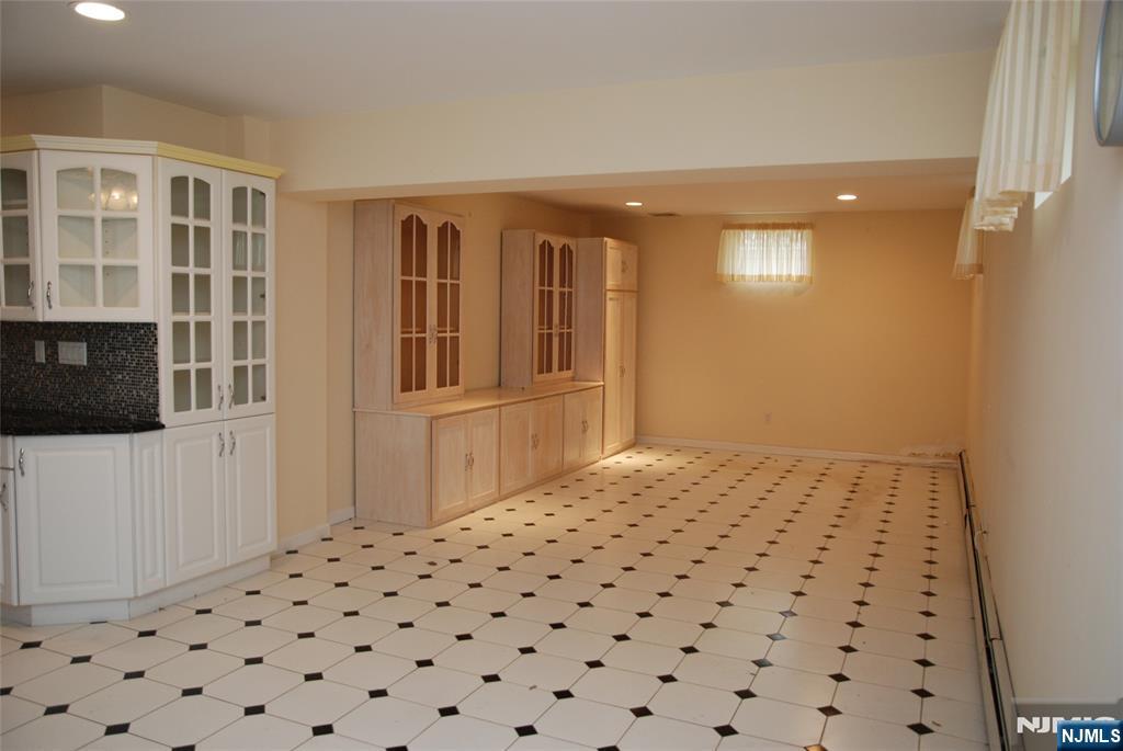1604 John Street 1 Property Photo 10
