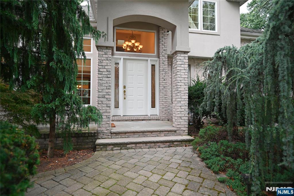 1033 Harvard Place Property Photo 1