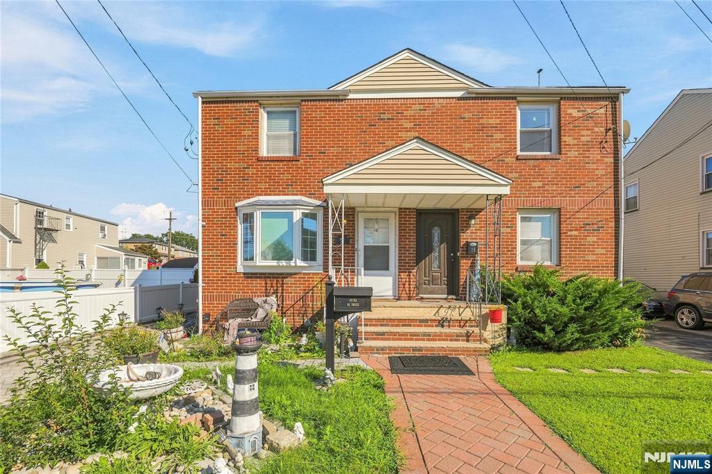 18 Memphis Avenue