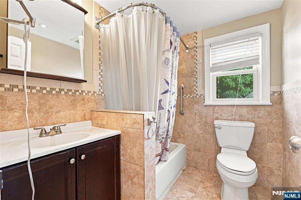 18 Memphis Avenue Property Photo 14