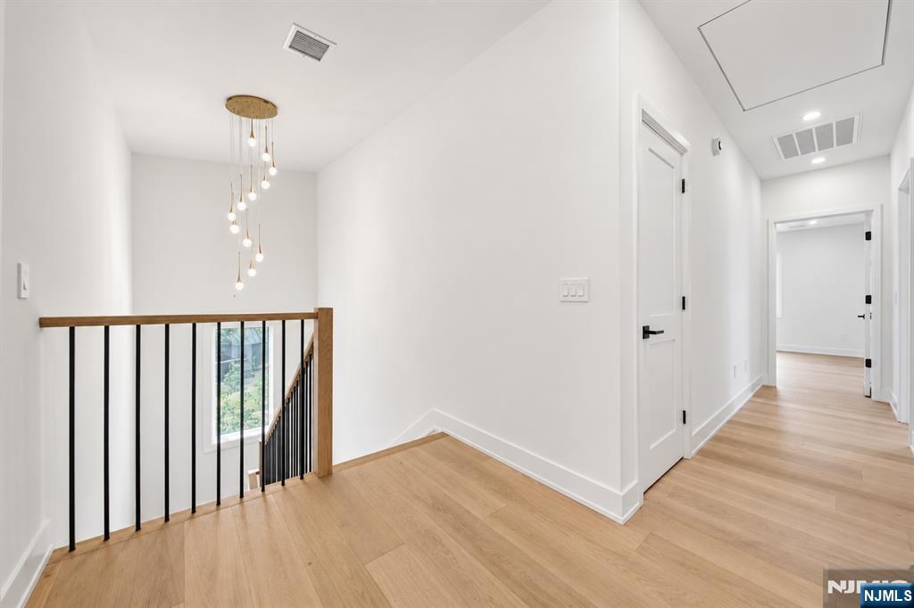 220 Riveredge Property Photo 4