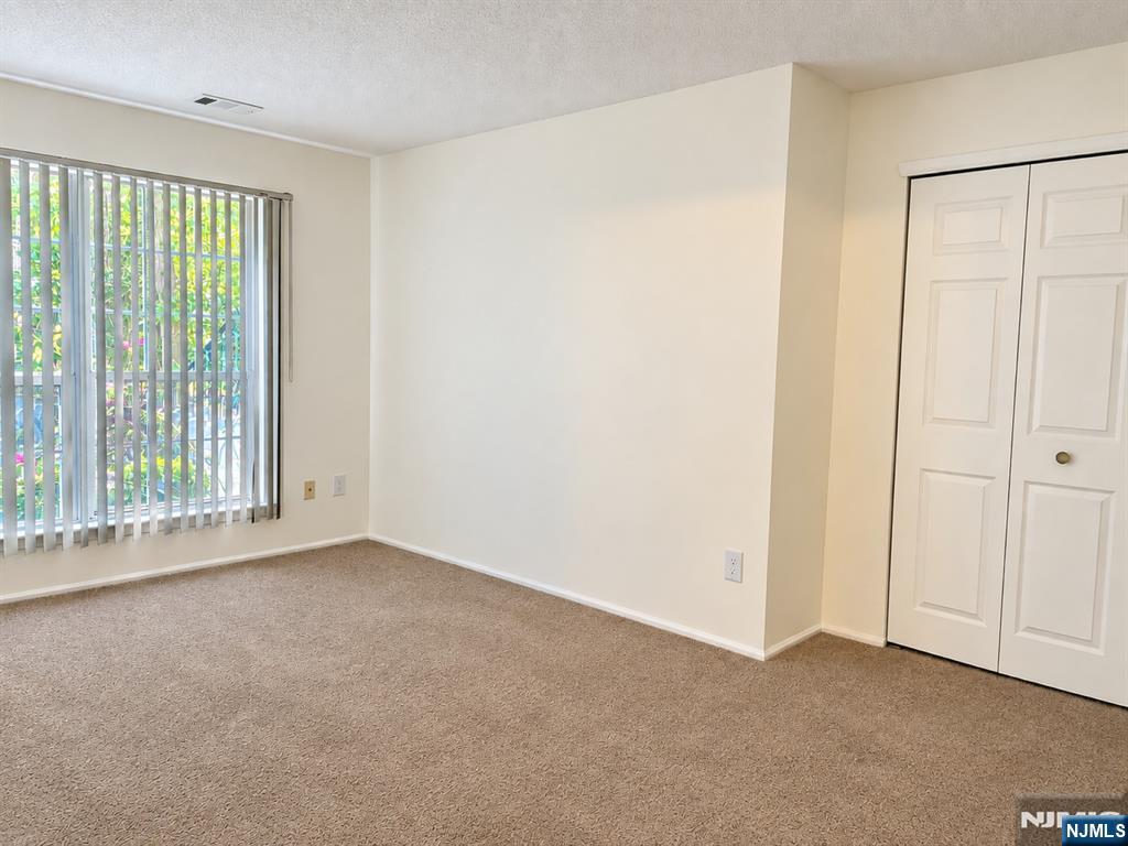 1248 Mulberry Drive Property Photo 3