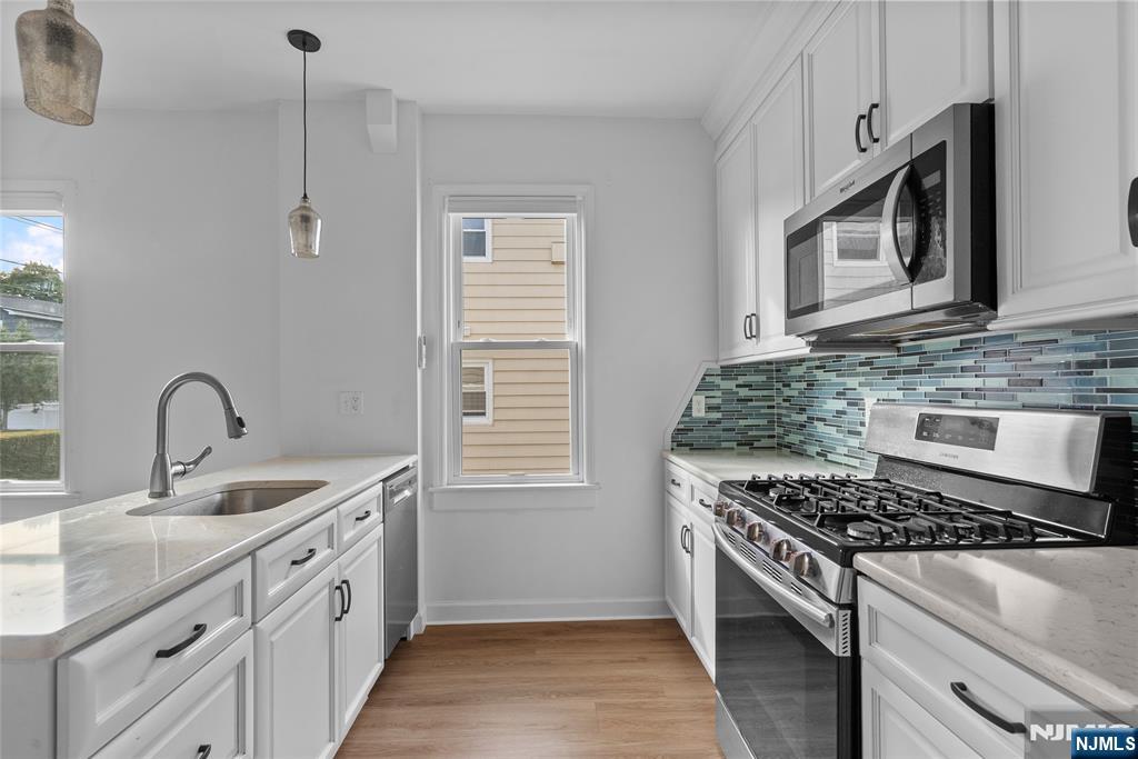 97 Bergen Street 1st Fl Property Photo 3