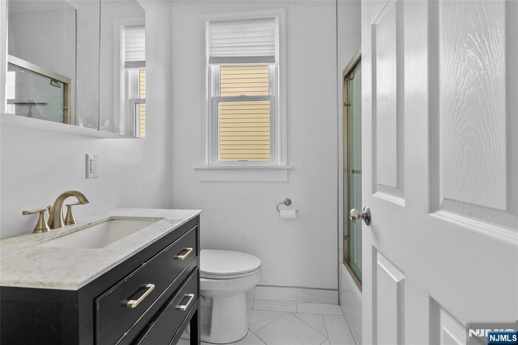97 Bergen Street 1st Fl Property Photo 8