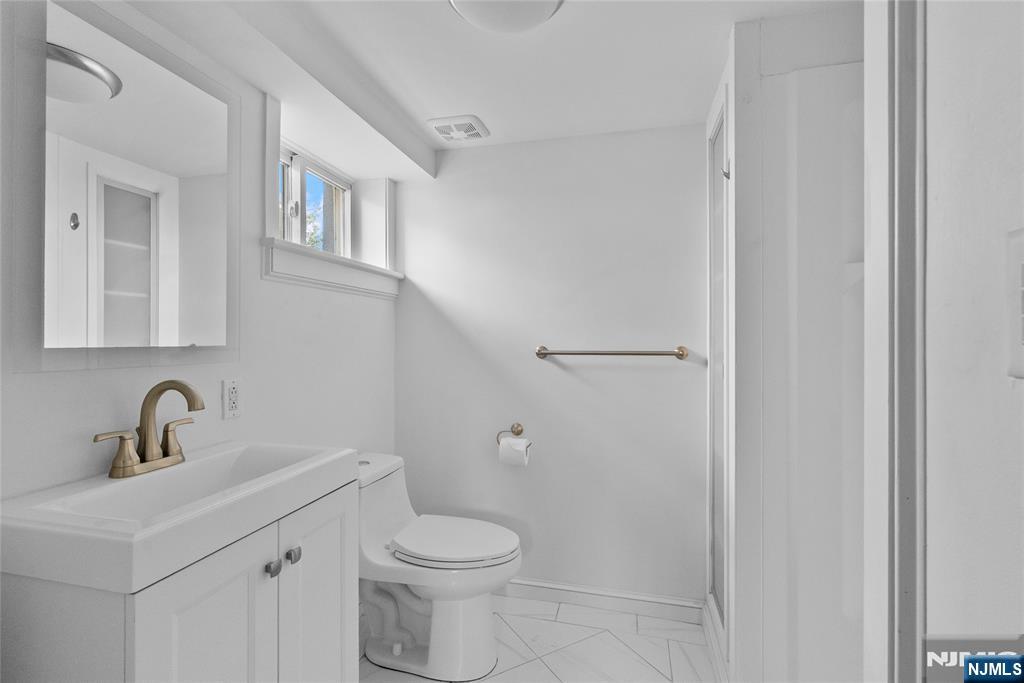 97 Bergen Street 1st Fl Property Photo 11