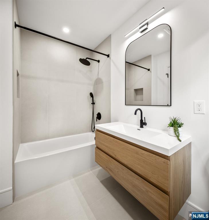 181 West Street Property Photo 15