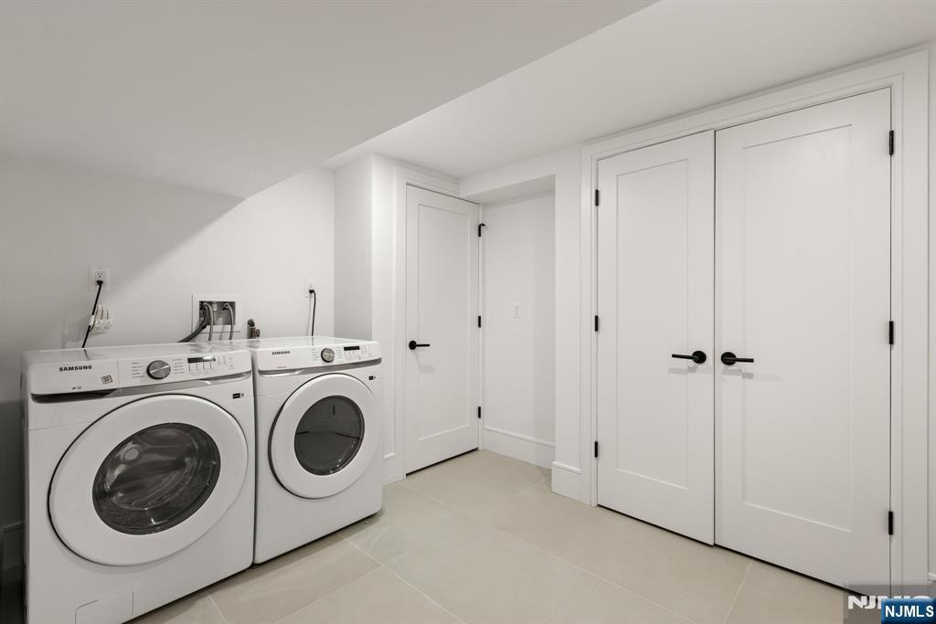 181 West Street Property Photo 28
