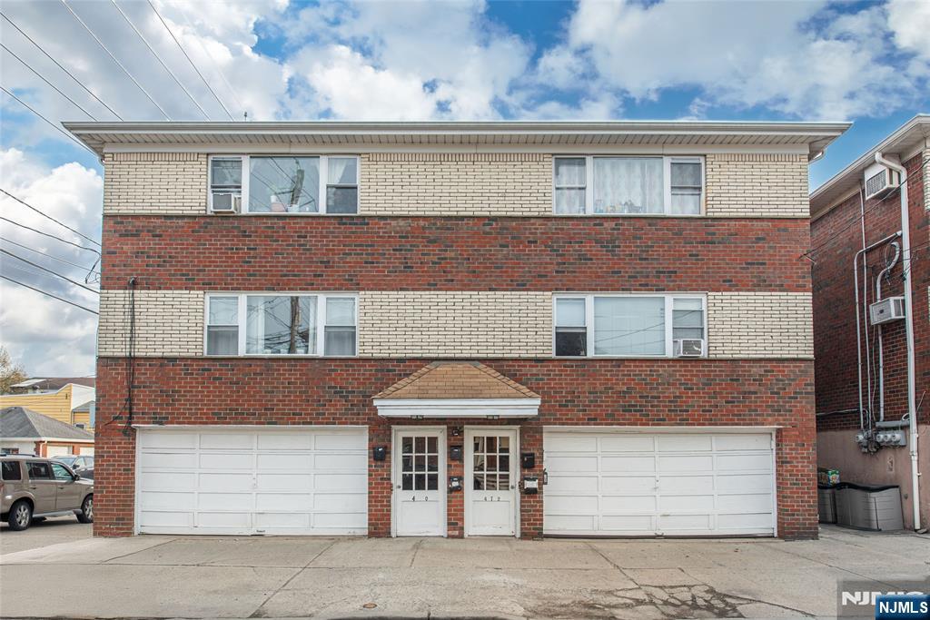 470-472 Walker Street Property Photo 1