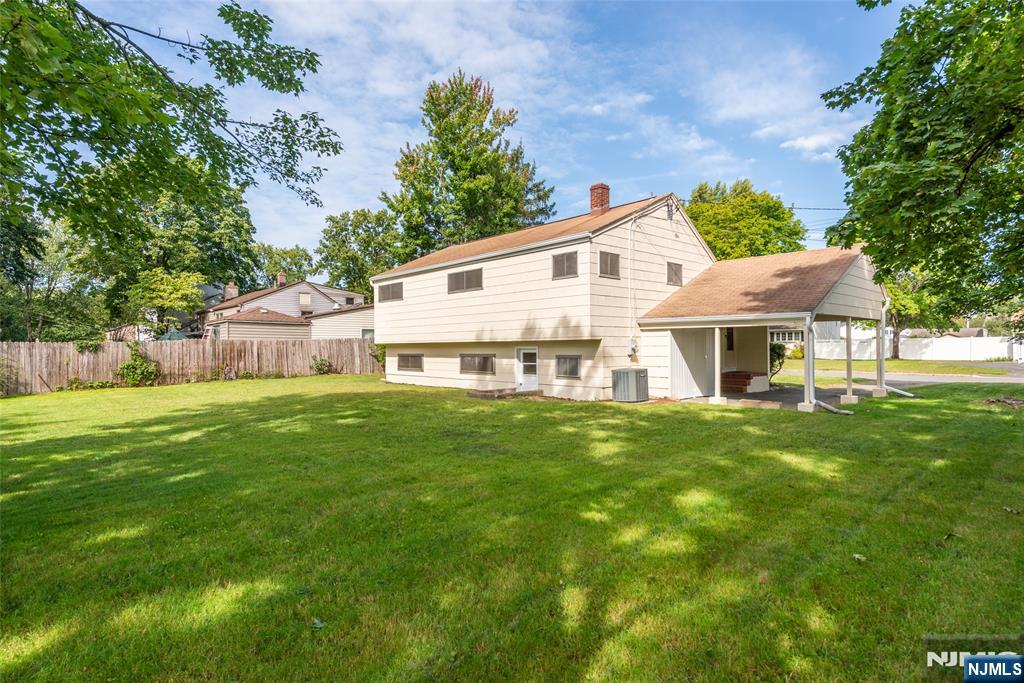 8 John Street Property Photo 4