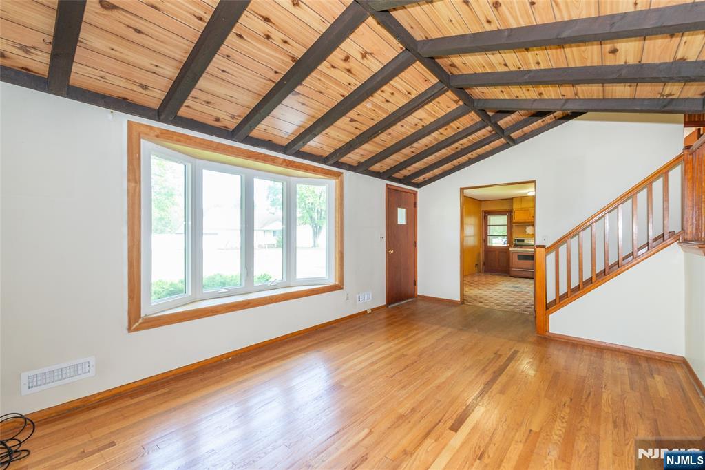 8 John Street Property Photo 7