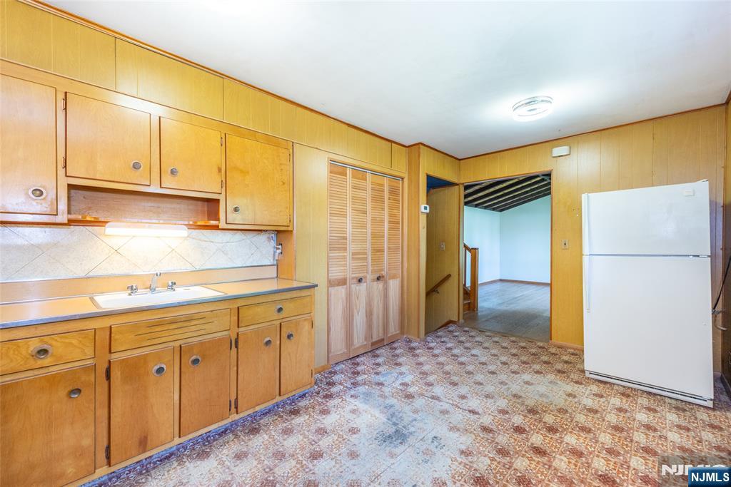 8 John Street Property Photo 10