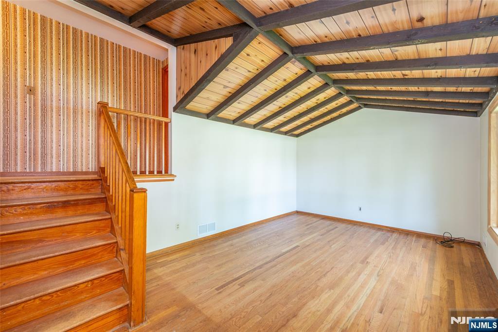 8 John Street Property Photo 12