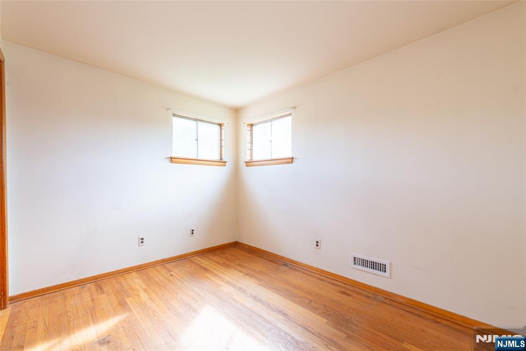 8 John Street Property Photo 14