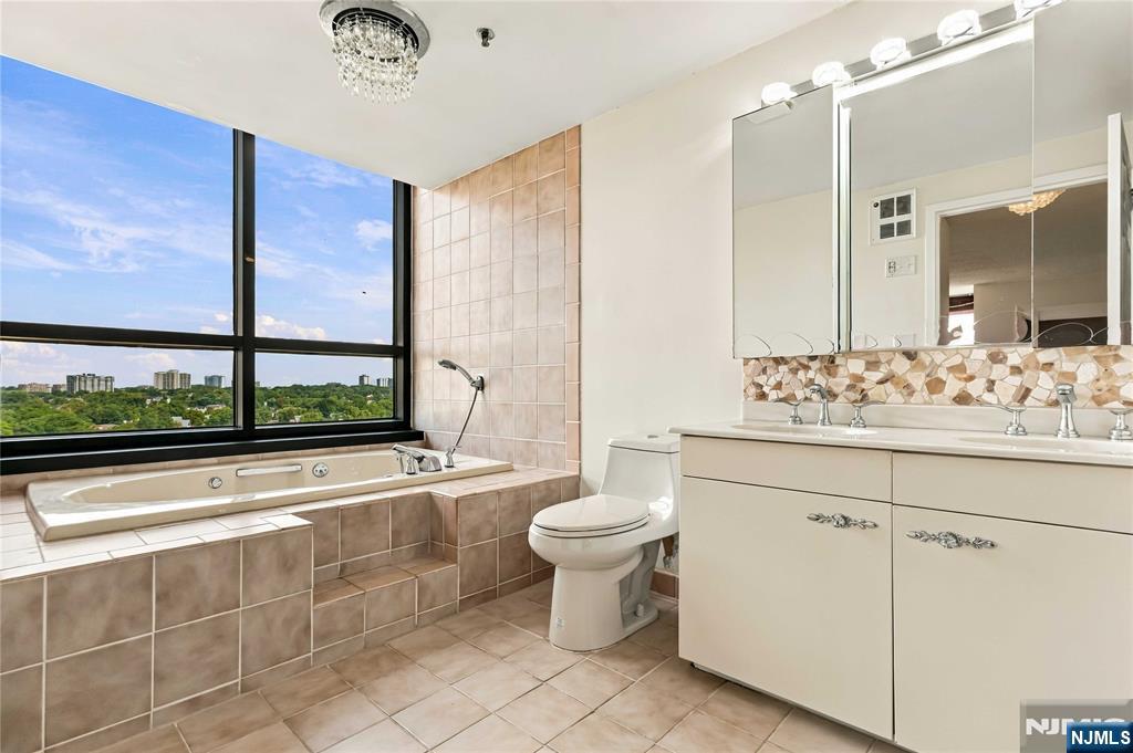 800 Palisade Avenue 1205 Property Photo 17