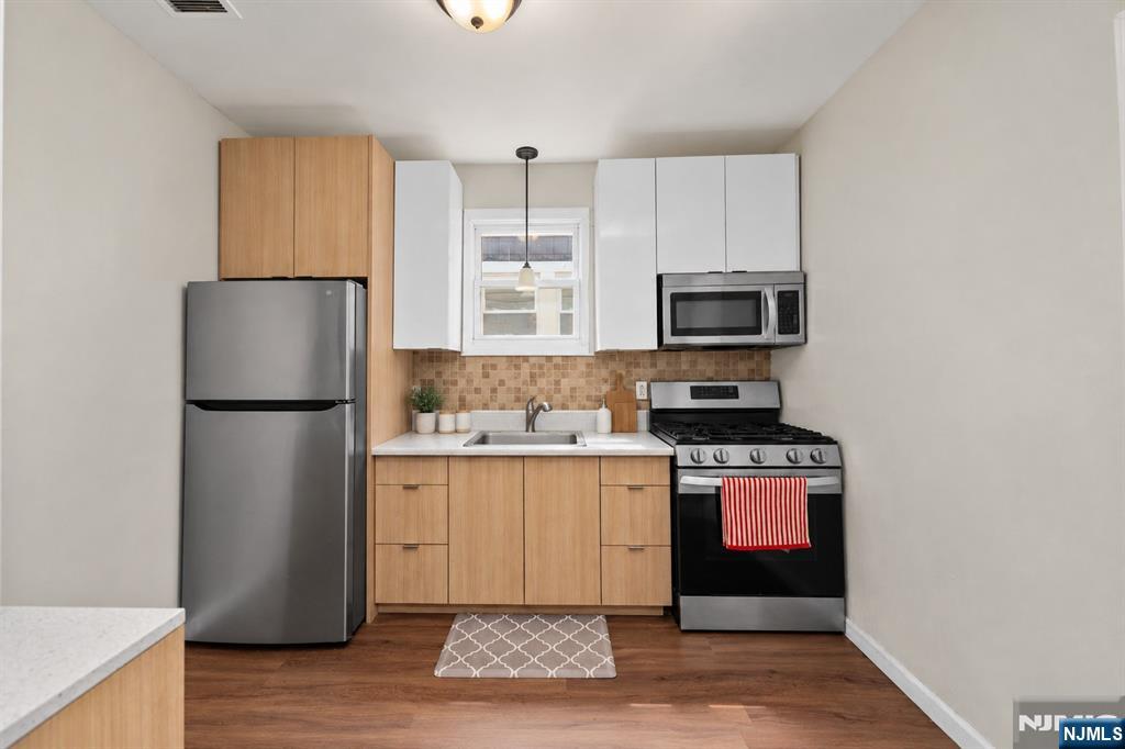 223 Devon Street 2 Property Photo 1