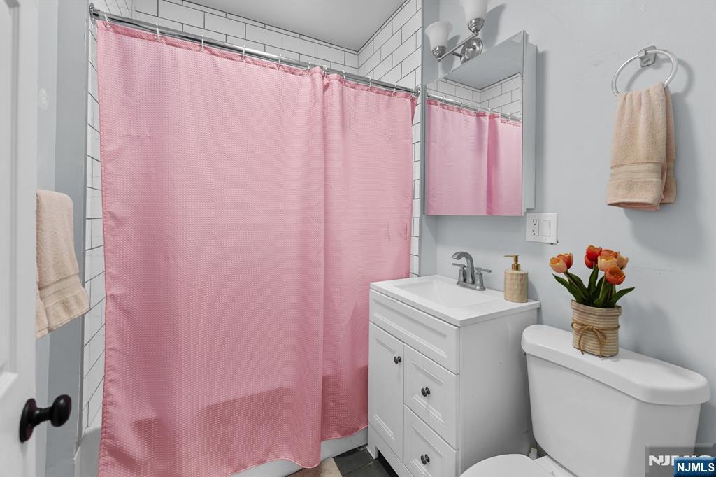 223 Devon Street 2 Property Photo 9