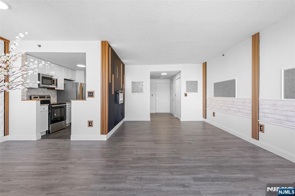 100 Old Palisade Road 3215 Property Photo 5
