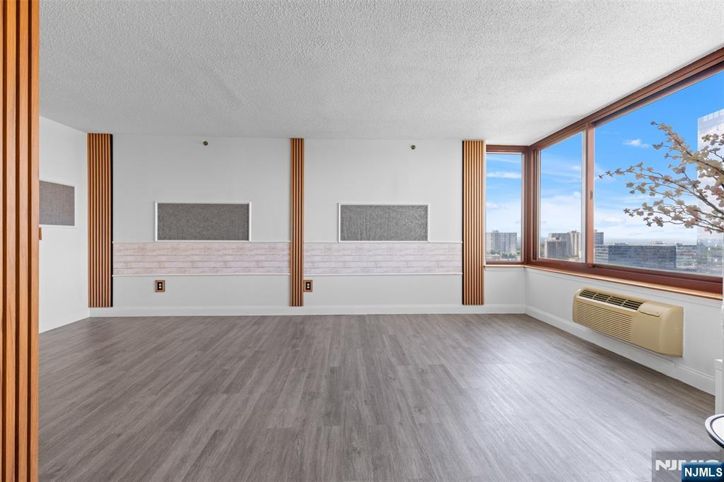 100 Old Palisade Road 3215 Property Photo 6
