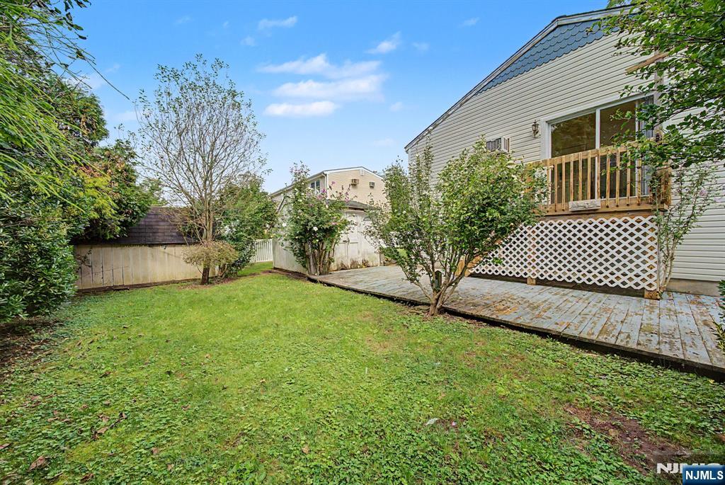 13 Spruce Place Property Photo 2