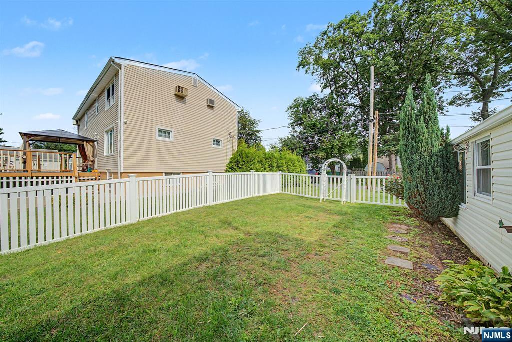 13 Spruce Place Property Photo 32