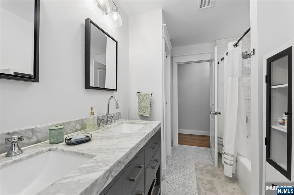 734 Willow Run Property Photo 32