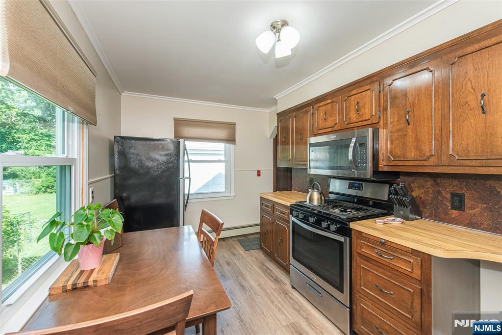 9-10 Malcolm Terrace Property Photo 4