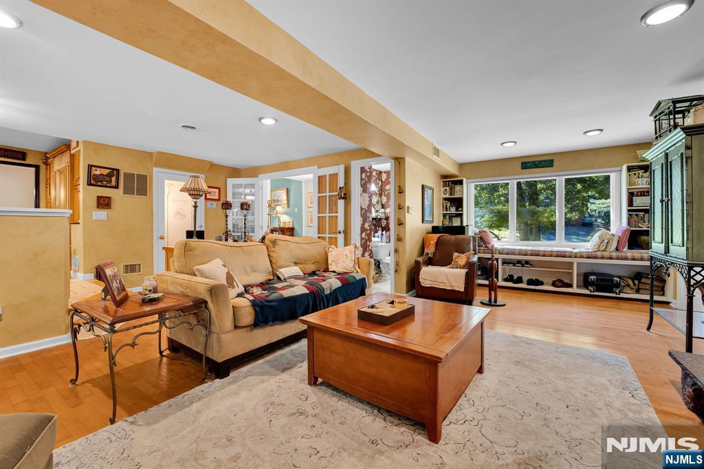 11 Dogwood Court Property Photo 3