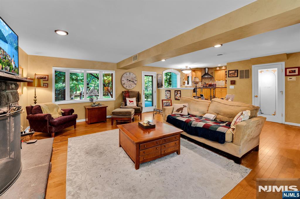 11 Dogwood Court Property Photo 4