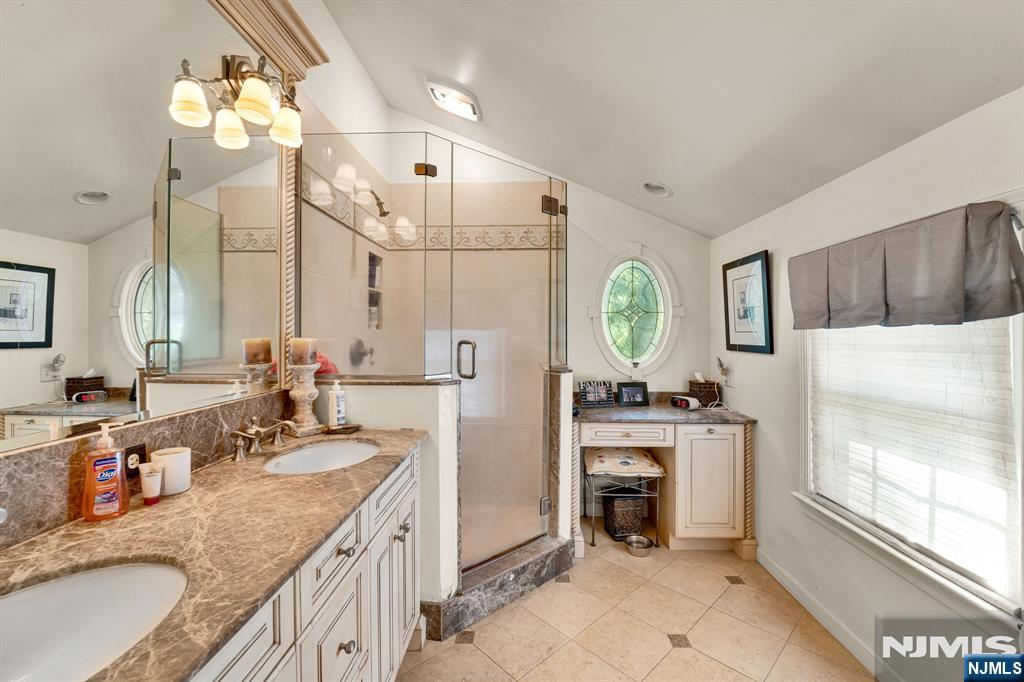 11 Dogwood Court Property Photo 13