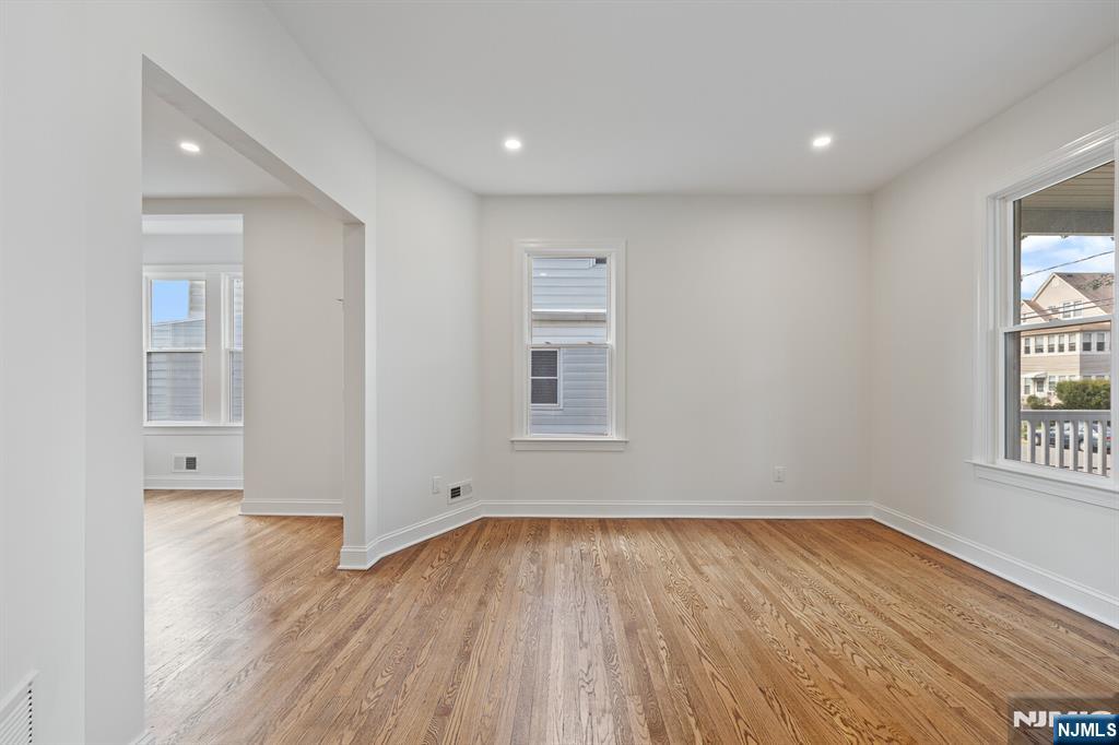 172 Boiling Springs Avenue Property Photo 4