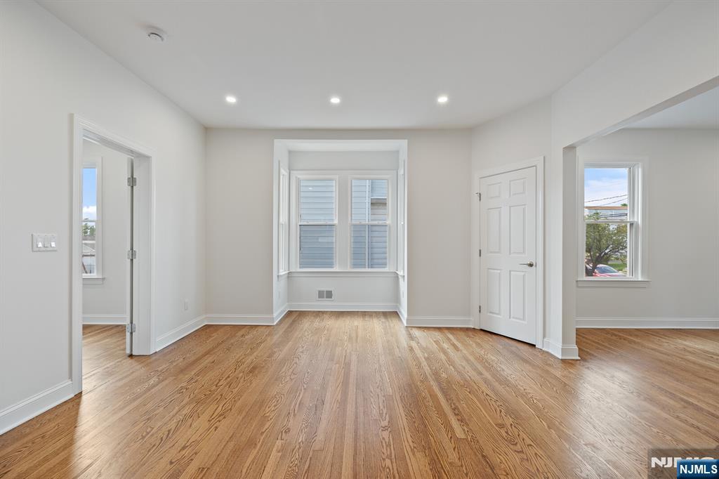 172 Boiling Springs Avenue Property Photo 8