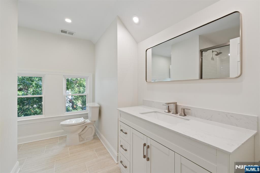 172 Boiling Springs Avenue Property Photo 34