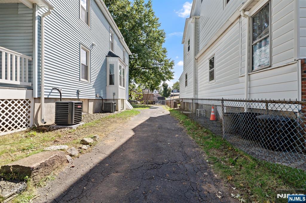 172 Boiling Springs Avenue Property Photo 38