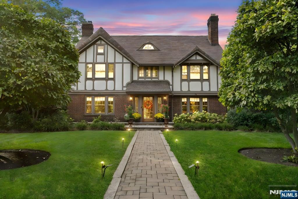474 Park Street Property Photo 2