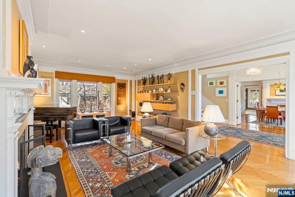 474 Park Street Property Photo 5