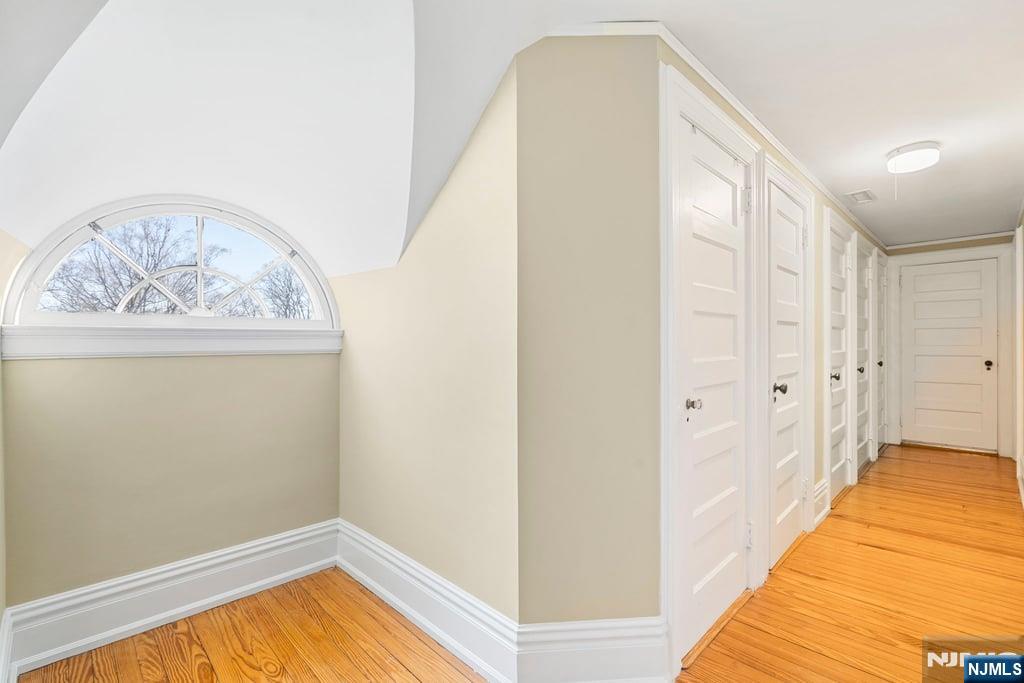 474 Park Street Property Photo 31