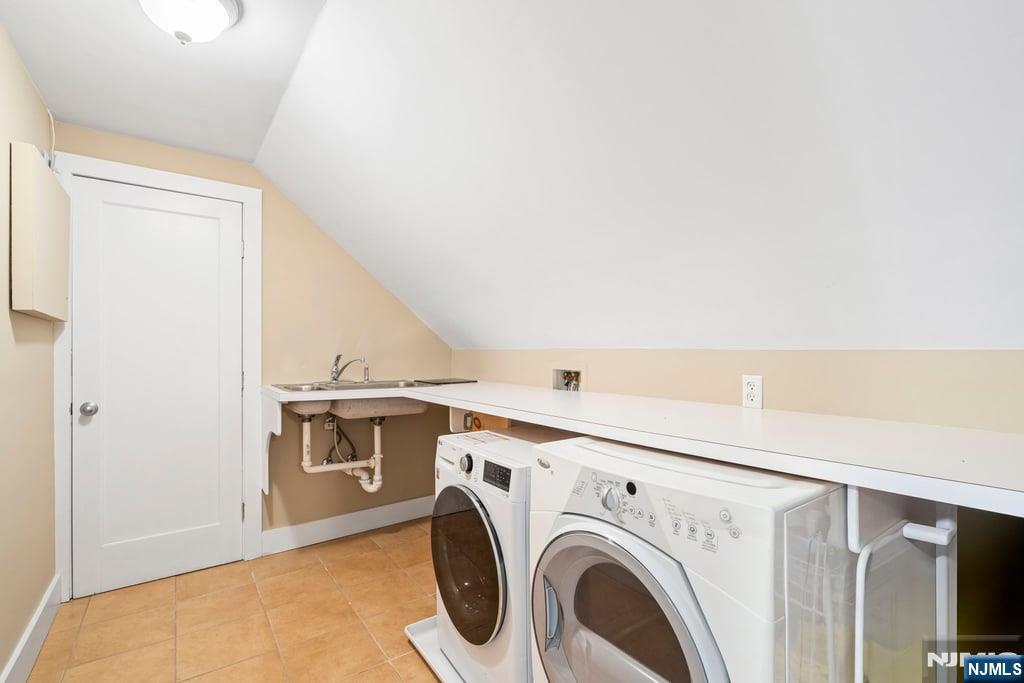 474 Park Street Property Photo 32