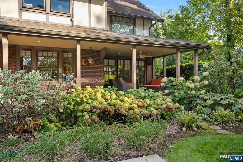 474 Park Street Property Photo 38