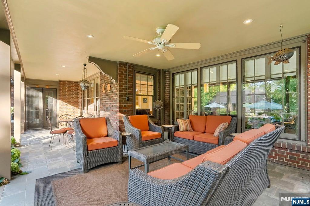 474 Park Street Property Photo 39