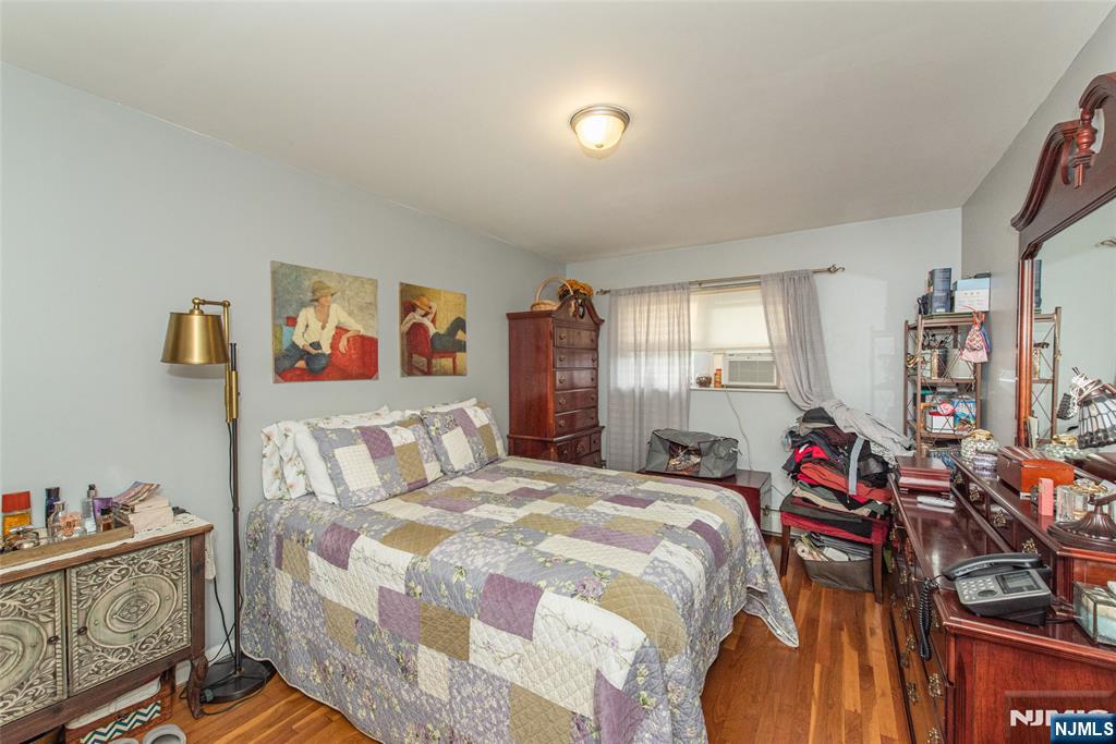 233 9th Street Property Photo 6