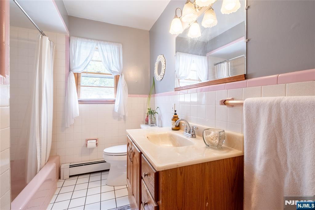 34 Cottage Place Property Photo 11