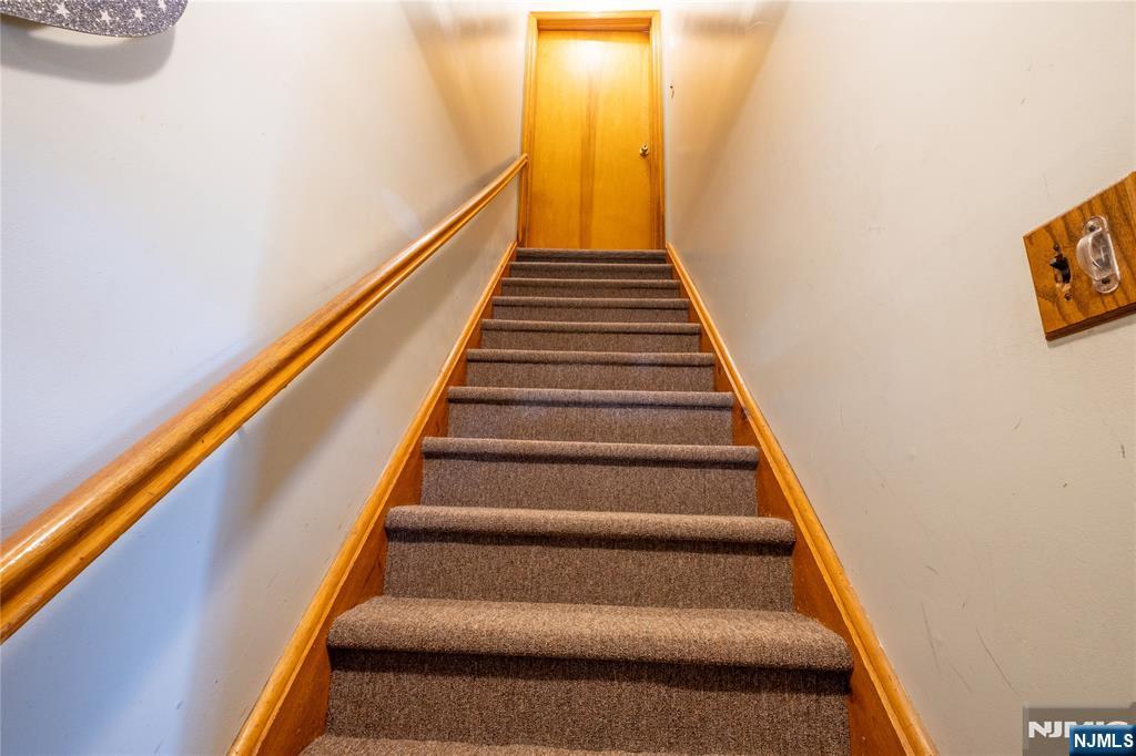 34 Cottage Place Property Photo 12