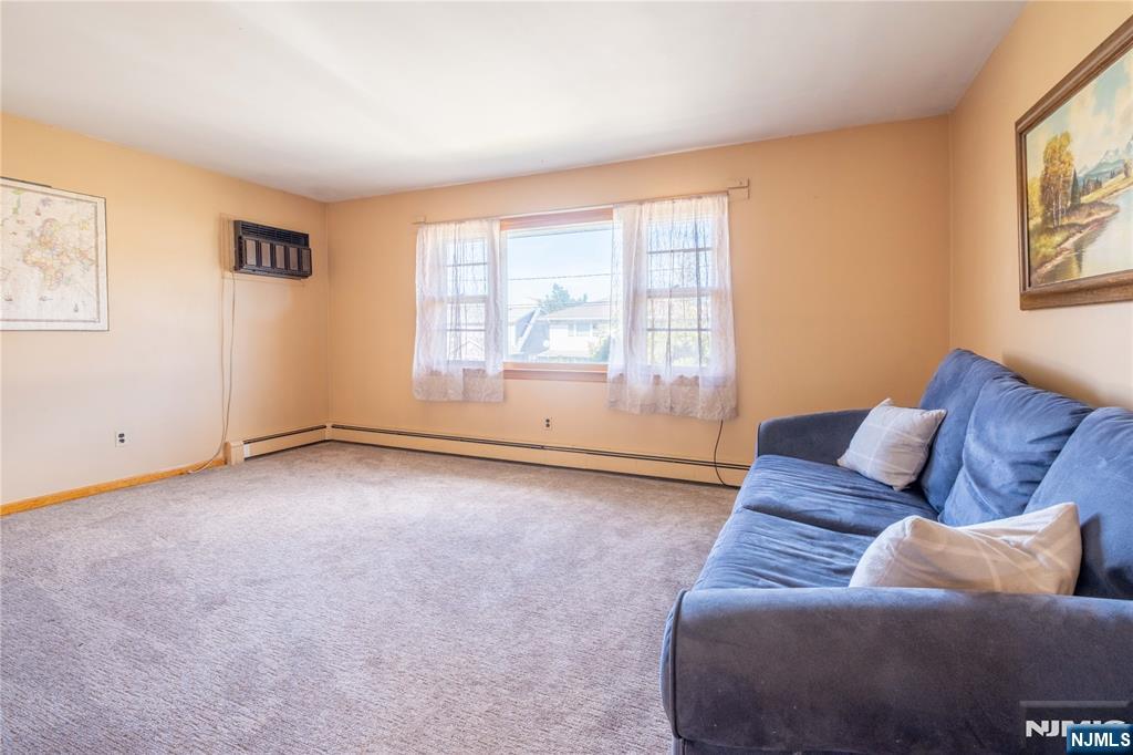 34 Cottage Place Property Photo 13