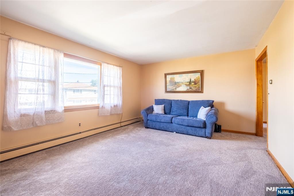 34 Cottage Place Property Photo 14