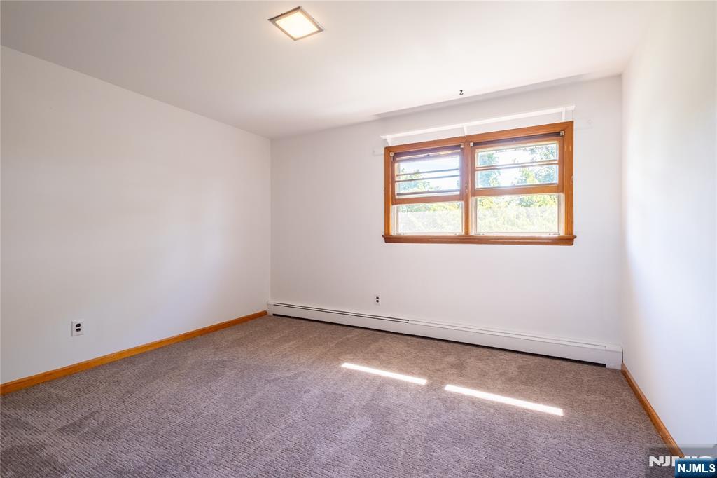 34 Cottage Place Property Photo 20