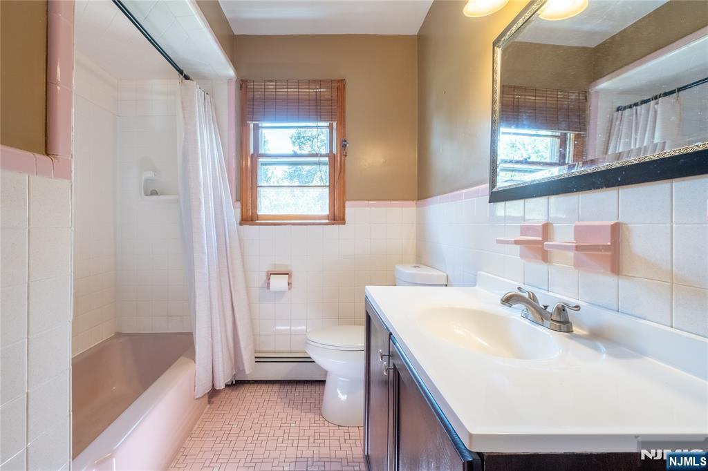 34 Cottage Place Property Photo 21