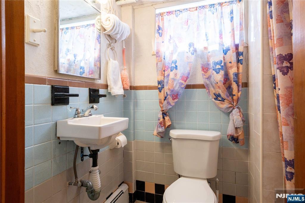 34 Cottage Place Property Photo 24